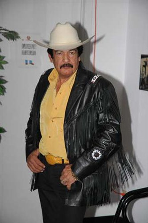 Beto Quintanilla el Mero Leon del Corrido on Pandora | Radio, Songs & Lyrics